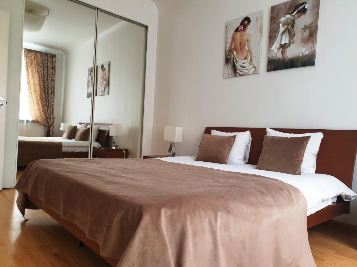 City Inn Riga Apartment, Town Hall View With Parking Extérieur photo